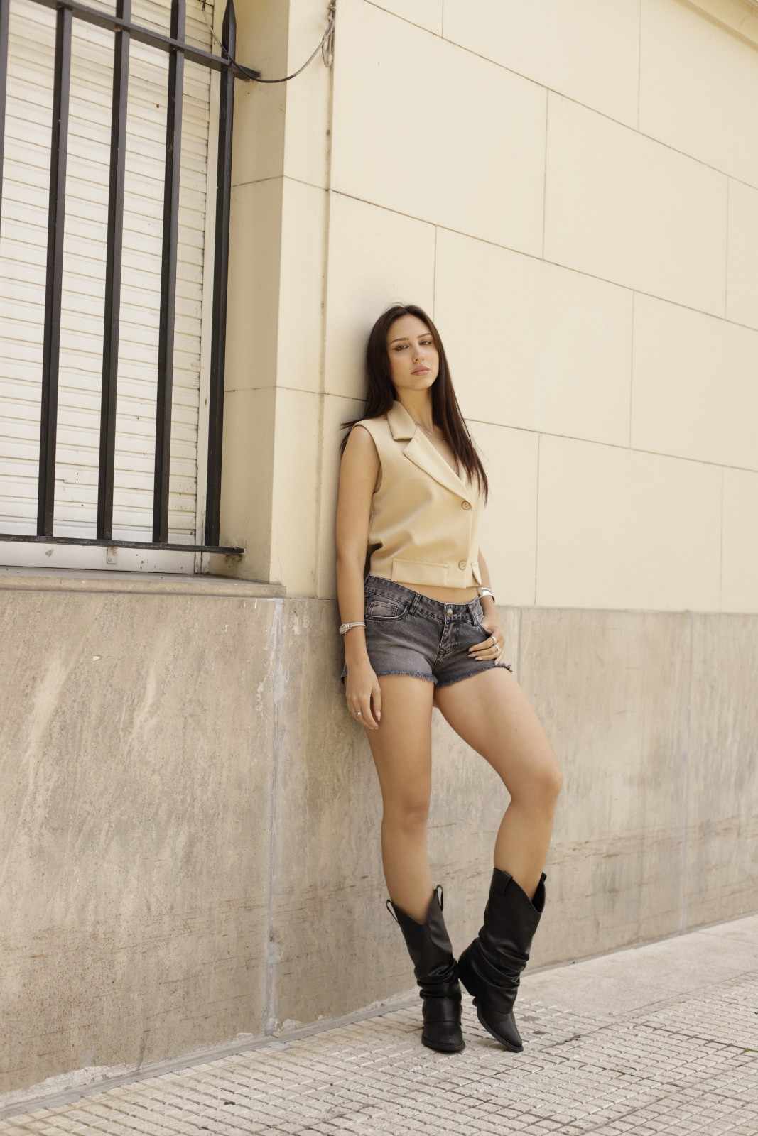 SHORT RIGIDO "CHIPRE"